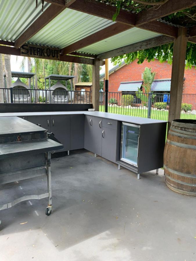 Federation Motel Resort - Corowa Extérieur photo
